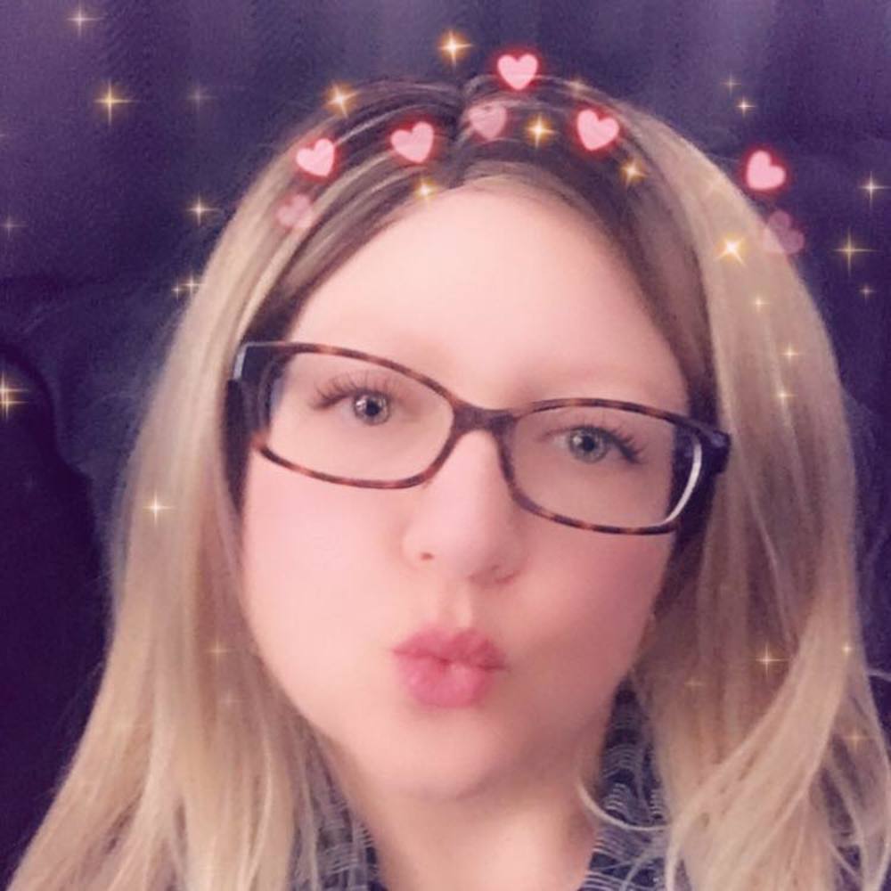 Meet your Posher, Debbie